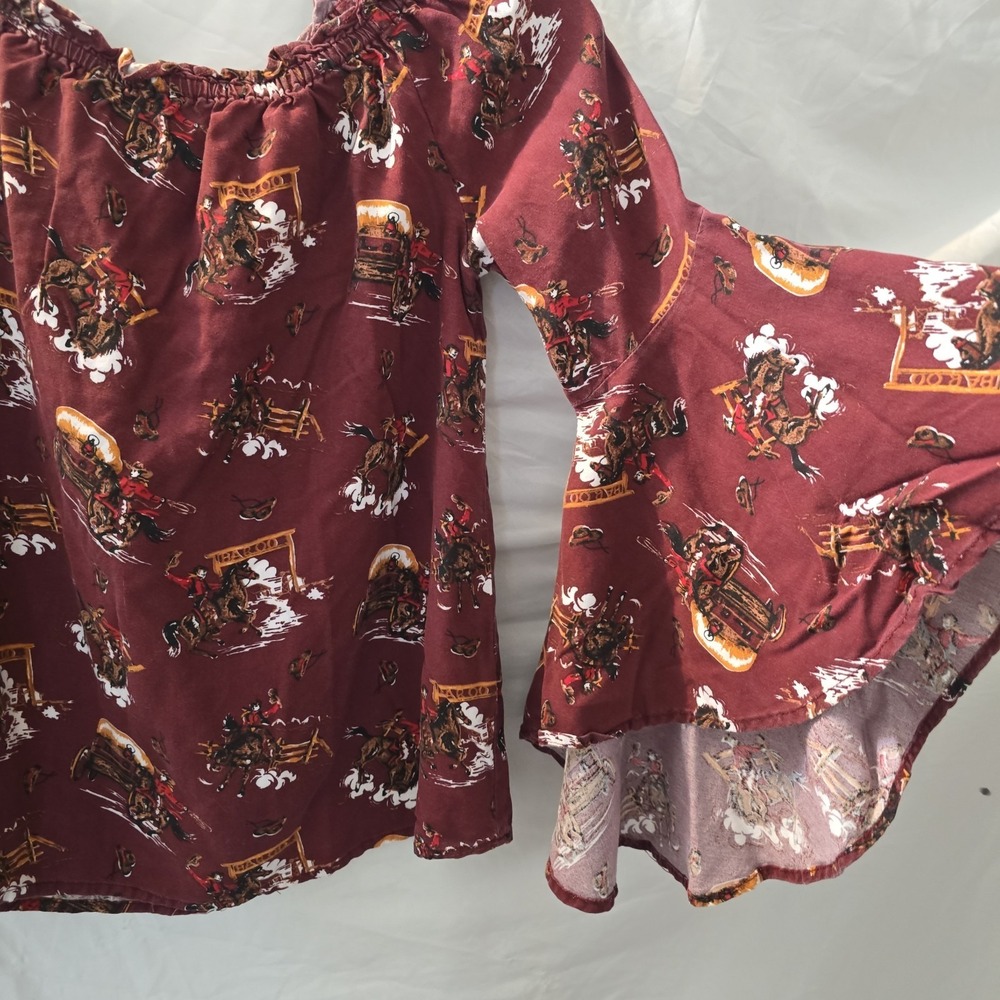 Panhandle Women's All-Over Cowboy Stagecoach Design Ruffle Bell Sleeves Size S - Picture 2 of 12